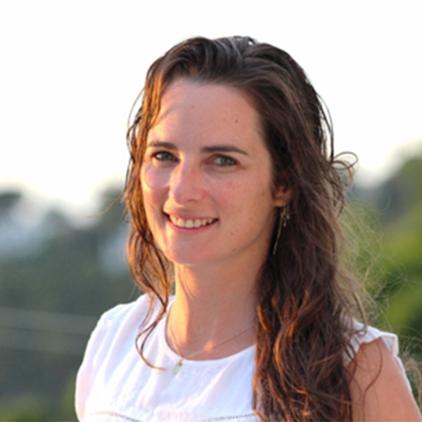 Ms Melanie Dickerson